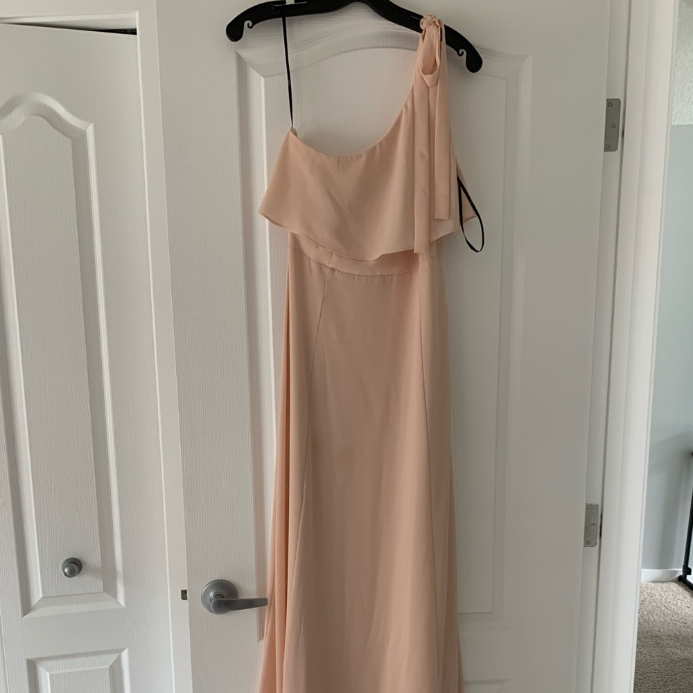 Lulu’s blush bridesmaid dress.